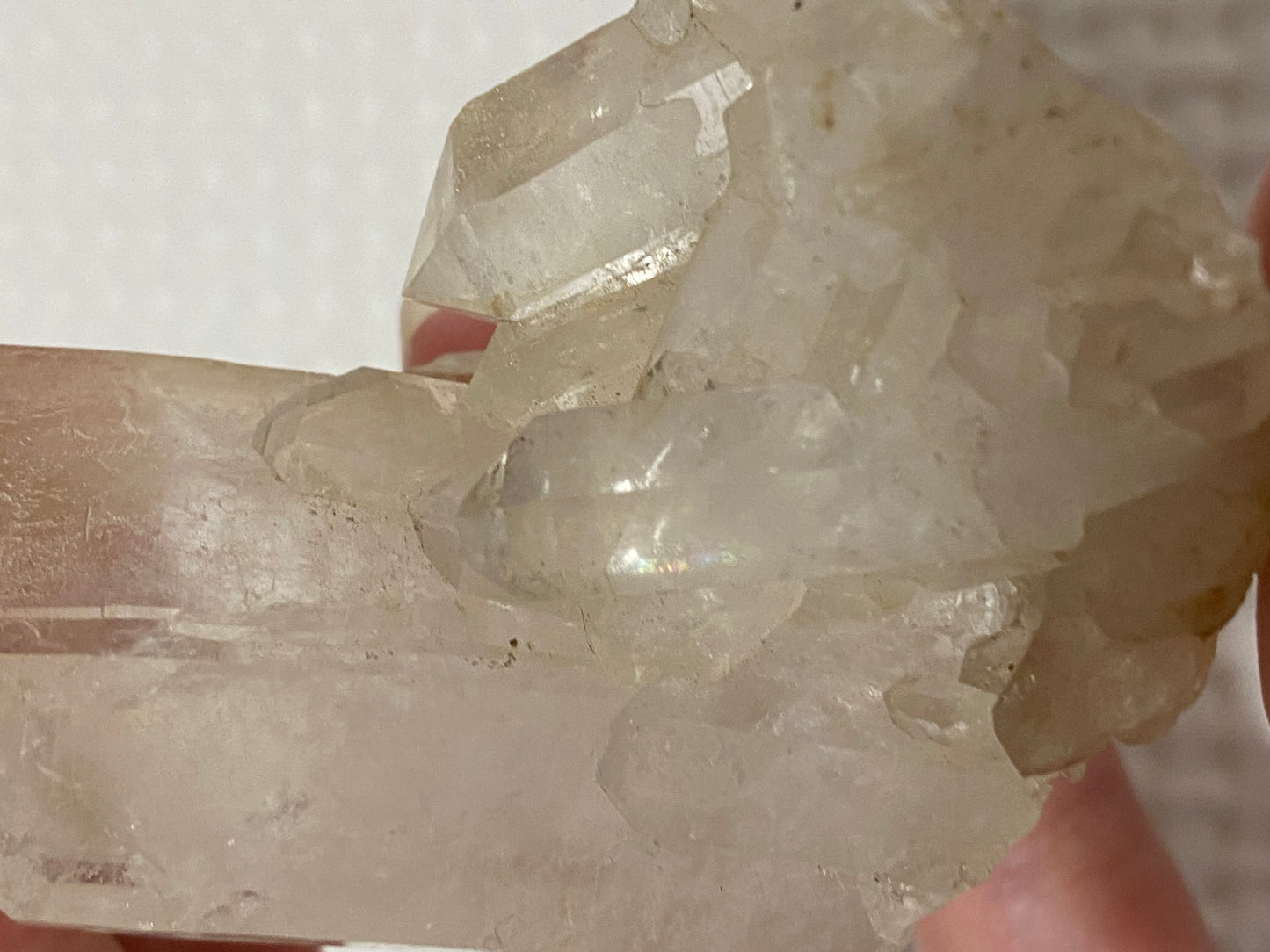 Cluster Cristallo Ialino con Maestro Arcobaleno, Cattedrale e Femminile 110gr