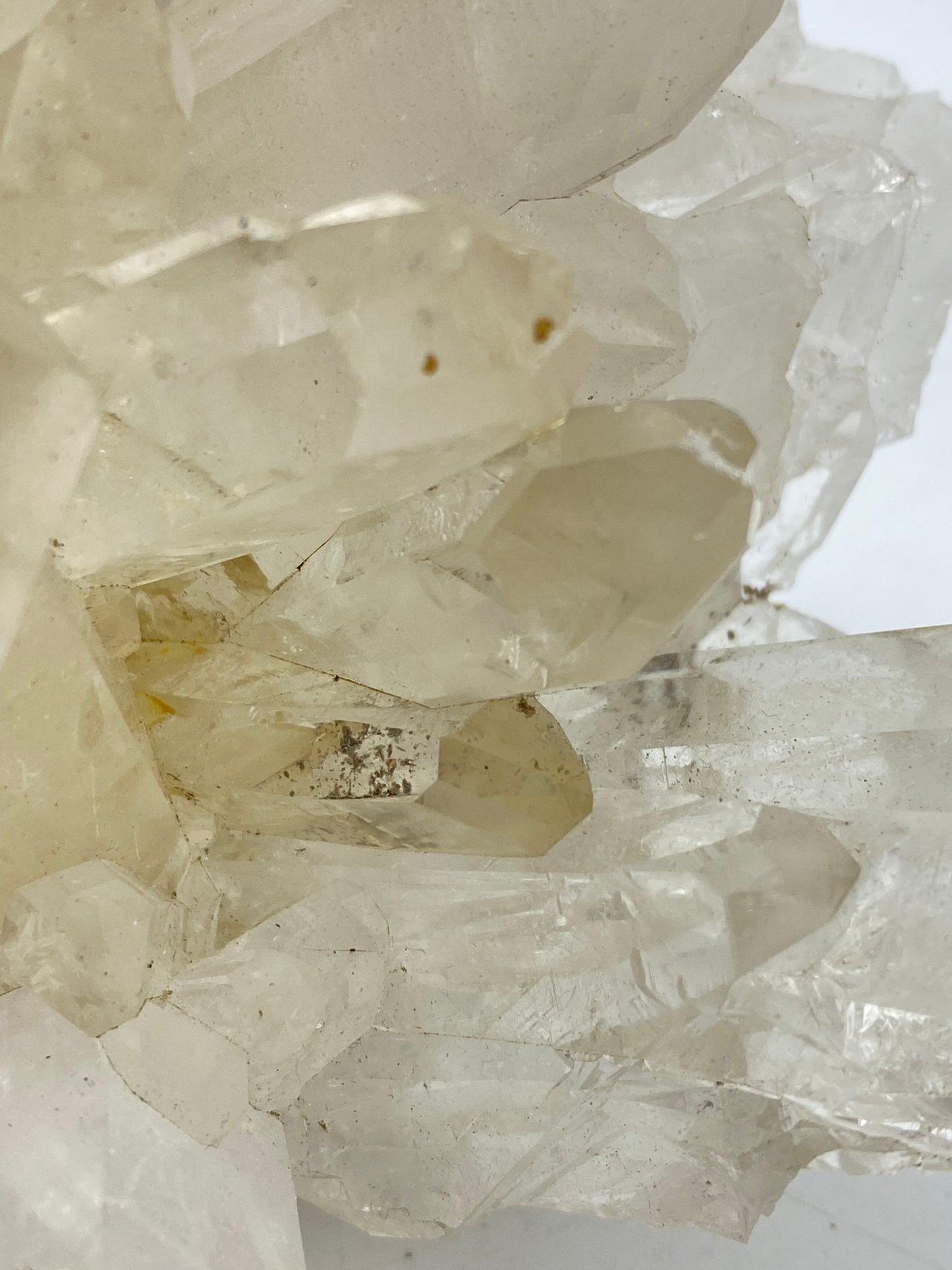 Cluster Quarzo Ialino con Inclusioni di Quarzo Citrino 1.9KG