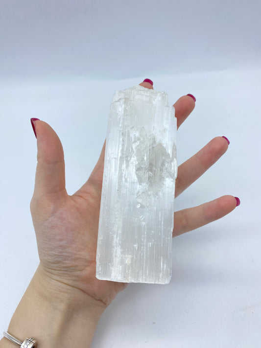 Torre in Selenite 13.5cm